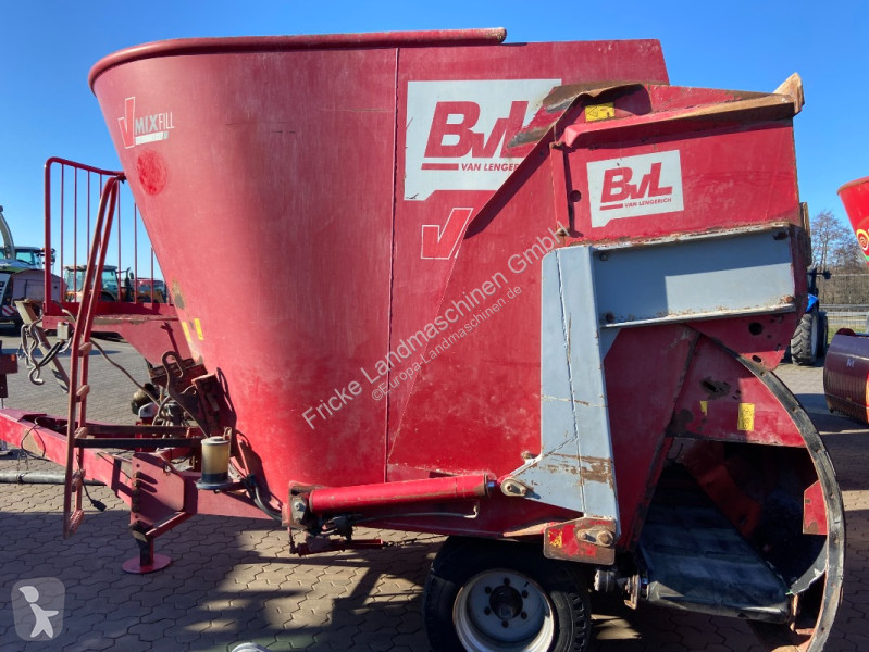 Distribuição forragens BVL  V-Mix 13 L