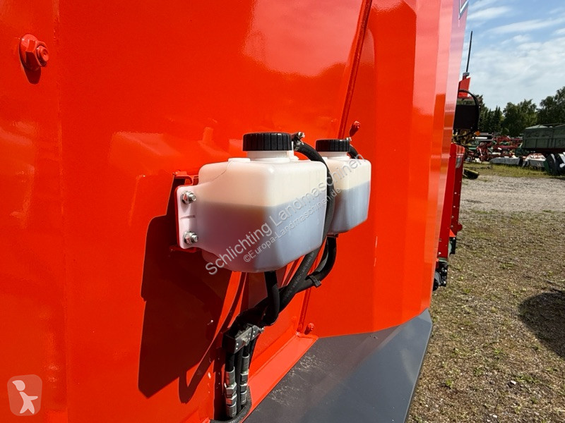 Distribution de fourrage Kuhn Profile 16.2