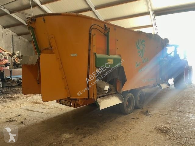 Foderdistribution  25.5 Mammoet