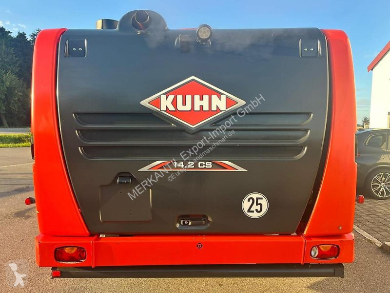 Distribuição forragens Kuhn  14.2 CS