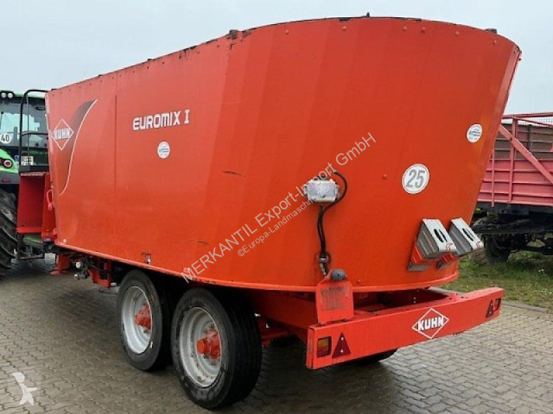 Distribuição forragens Kuhn  EUROMIX I 2580