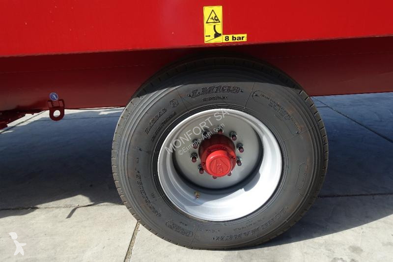 Distribution de fourrage Strautmann  Verti-Mix...