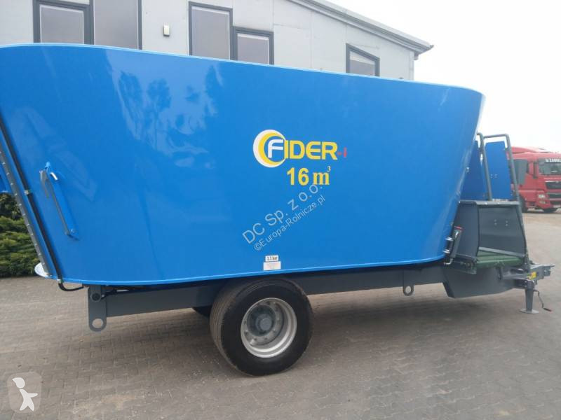 Distribution de fourrage Zago Futtermischwagen...