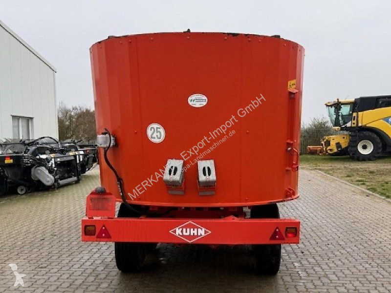 Distribuição forragens Kuhn  EUROMIX I 2580