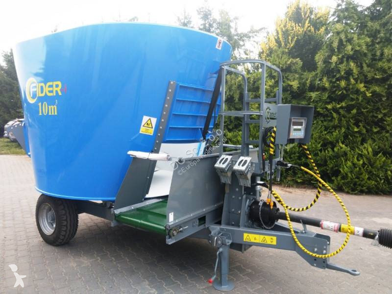 Distribution de fourrage Zago Futtermischwagen...