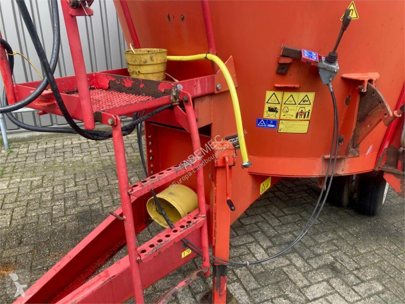 Distribution de fourrage Trioliet Solomix 8 m3