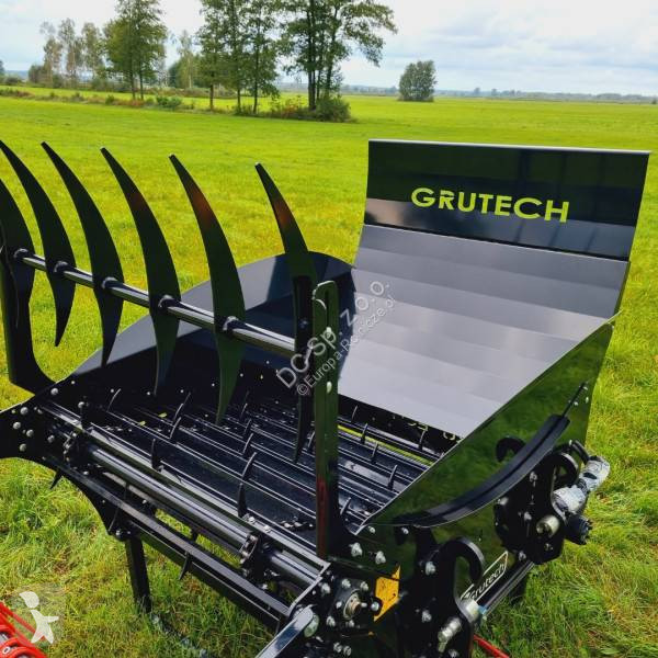 Distribution de fourrage Grutech...