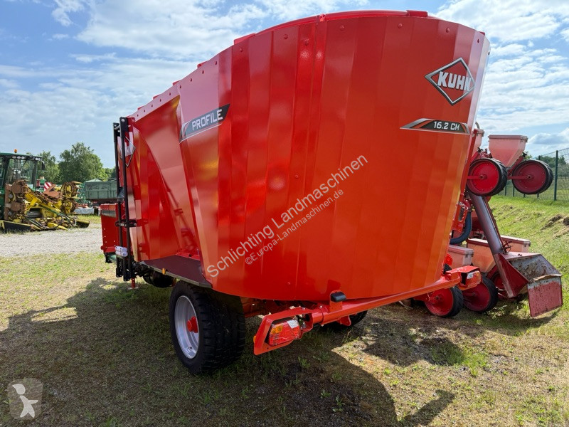 Distribution de fourrage Kuhn Profile 16.2