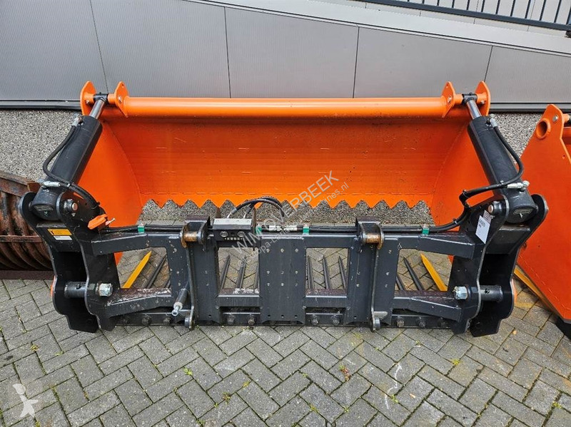 Foderdistribution Mammut SC220M - Silage...