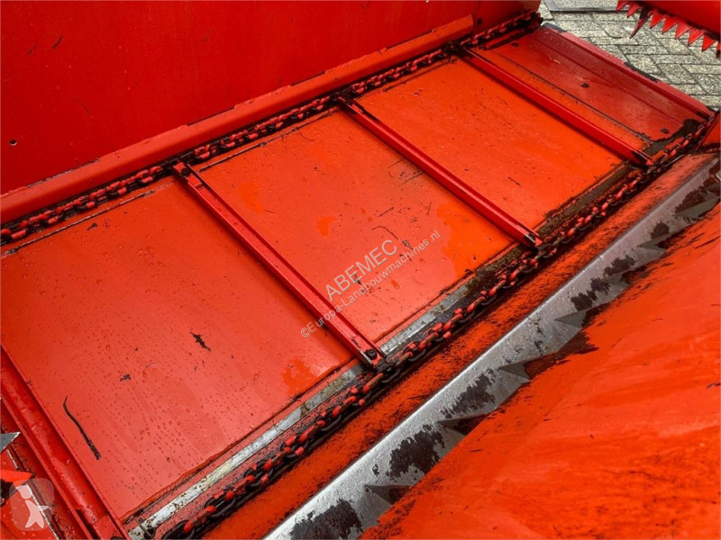 Voederverdeling Kuhn polycrok 2050
