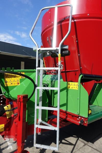 Distribution de fourrage Strautmann  Verti-Mix...