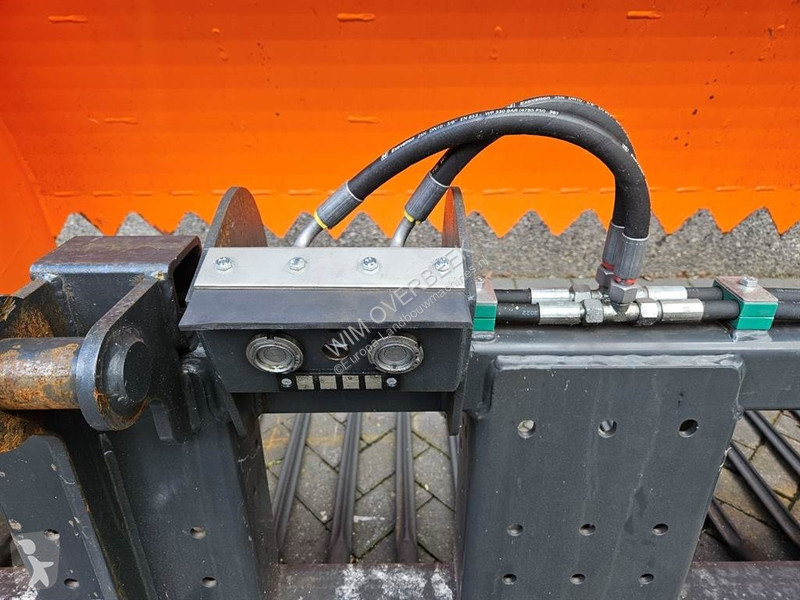 Foderdistribution Mammut SC220M - Silage...