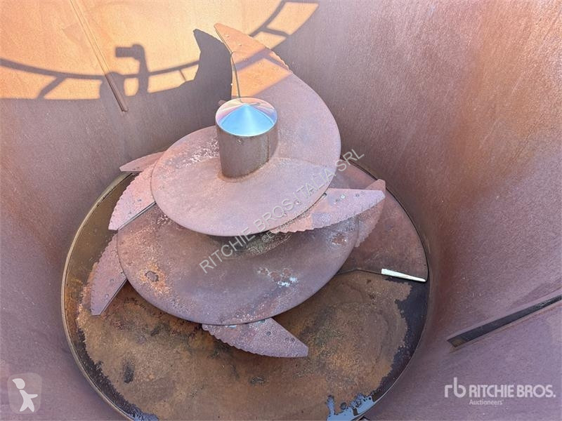 Розподіл кормів AGM W10 Feed Mixer