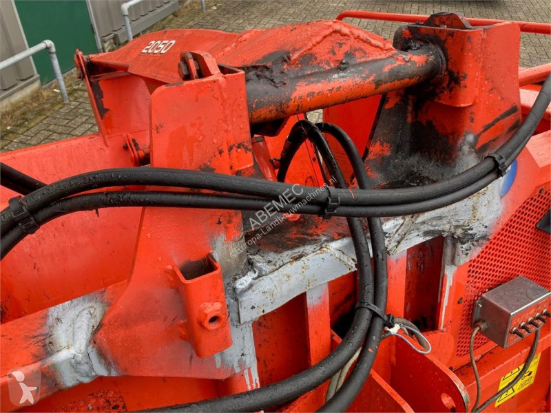 Voederverdeling Kuhn polycrok 2050