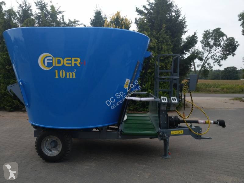Distribution de fourrage Zago Futtermischwagen...