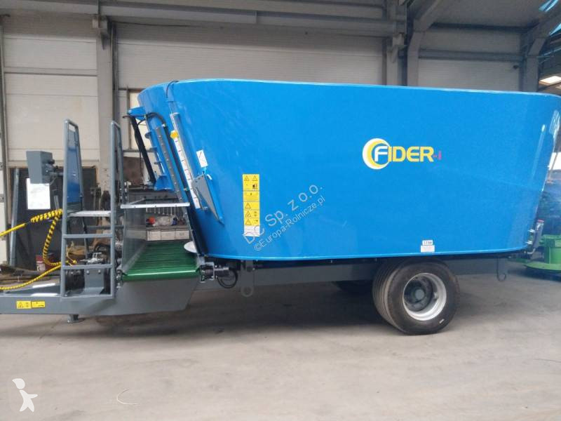 Distribution de fourrage Zago Futtermischwagen...