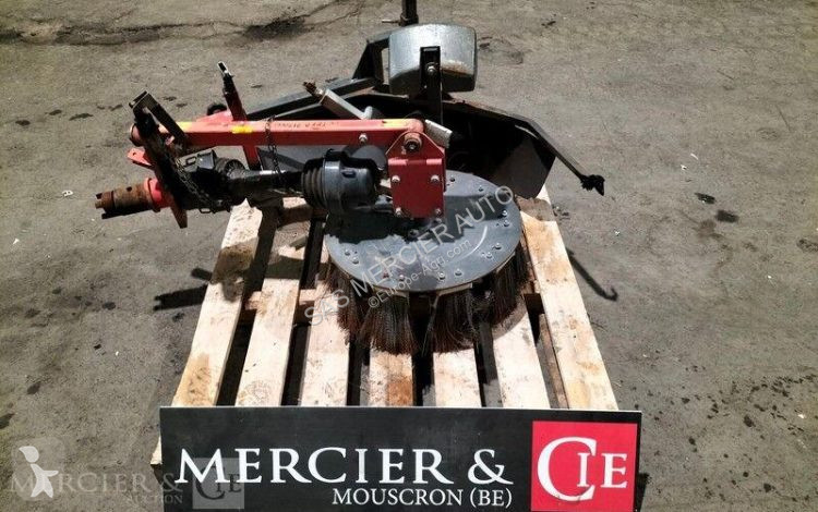Équipements brosse de desherbage pour porte outil