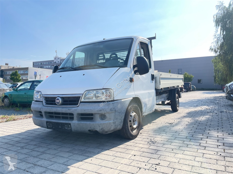 Véhicule utilitaire Fiat Ducato 15 2.3 JTD