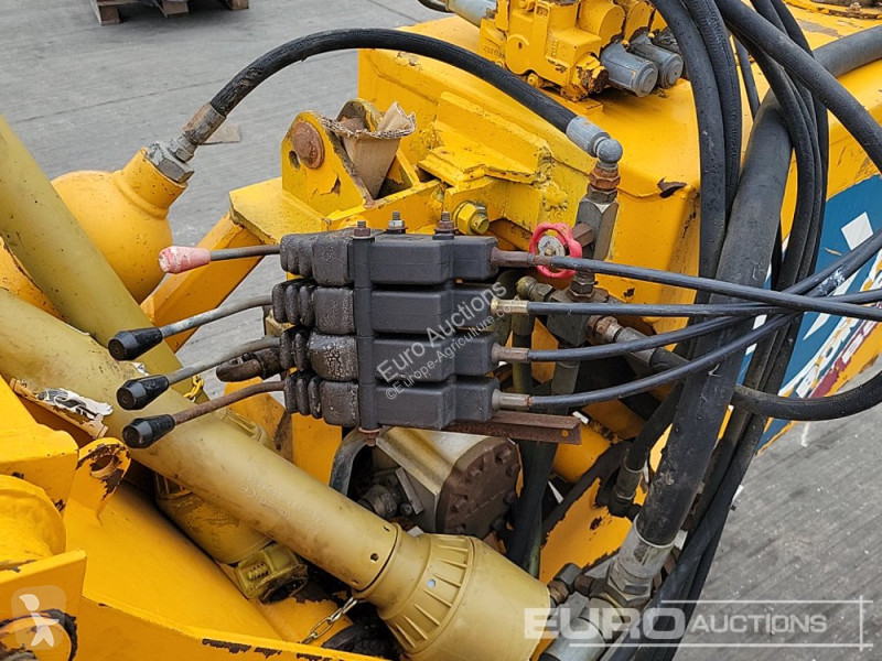 Attrezzature  B528T
