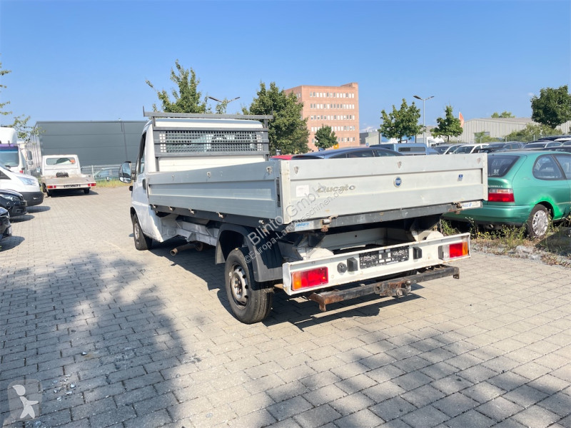 Véhicule utilitaire Fiat Ducato 15 2.3 JTD