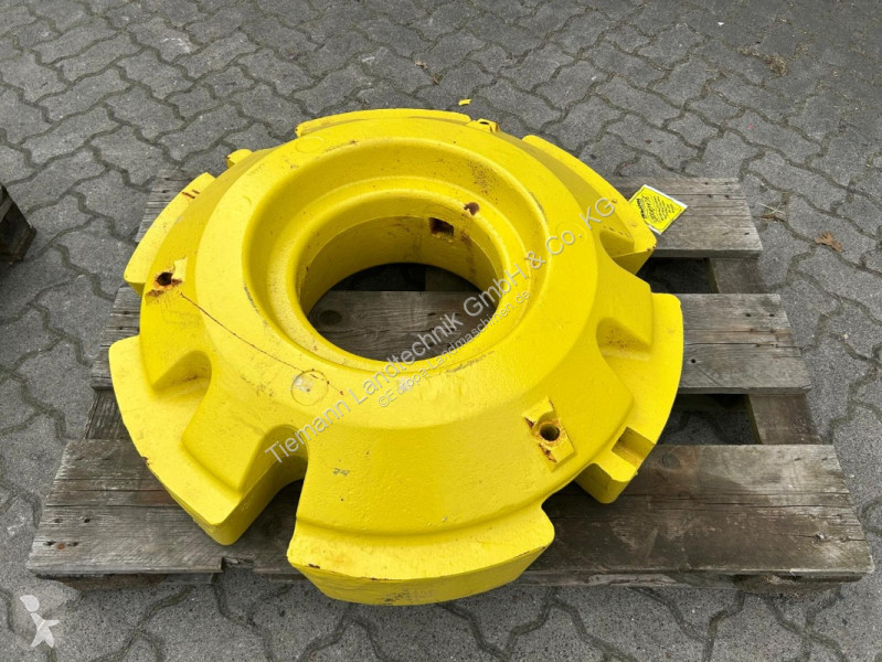 Sprzęt John Deere  620 kg innenliegend