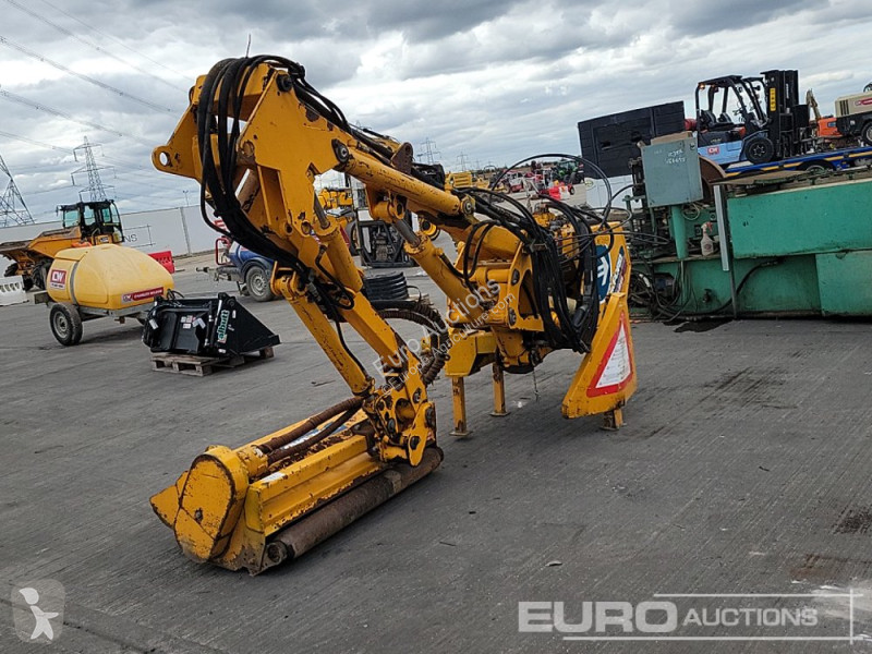 Attrezzature  B528T