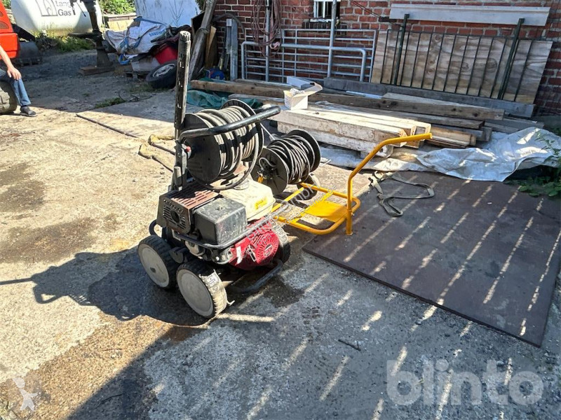 Reinigingsmaterieel   B270T