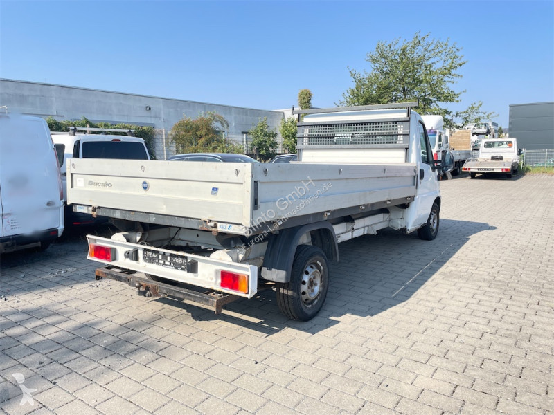 Véhicule utilitaire Fiat Ducato 15 2.3 JTD