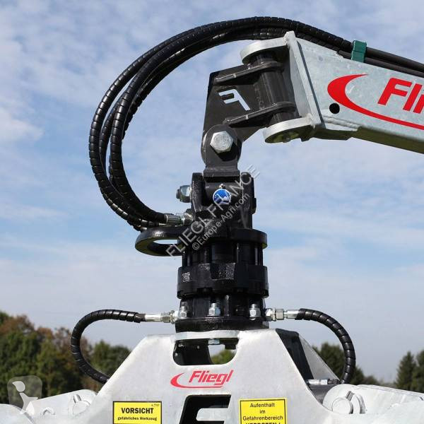 Equipos Fliegl Grappin à bois RZ 185 COMBI PLUS