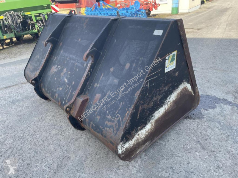 Utrustning JCB  Schaufel 2,50 + Palettengabel