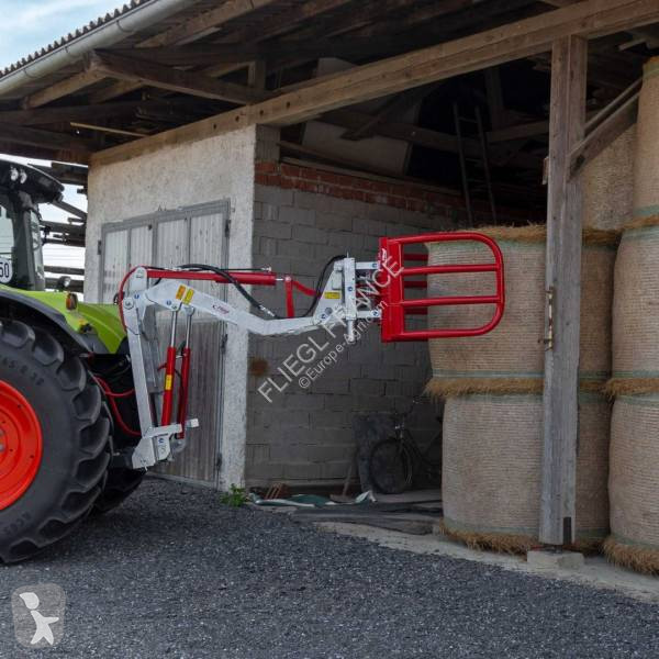 Équipements Fliegl Chargeur frontal et arrière...