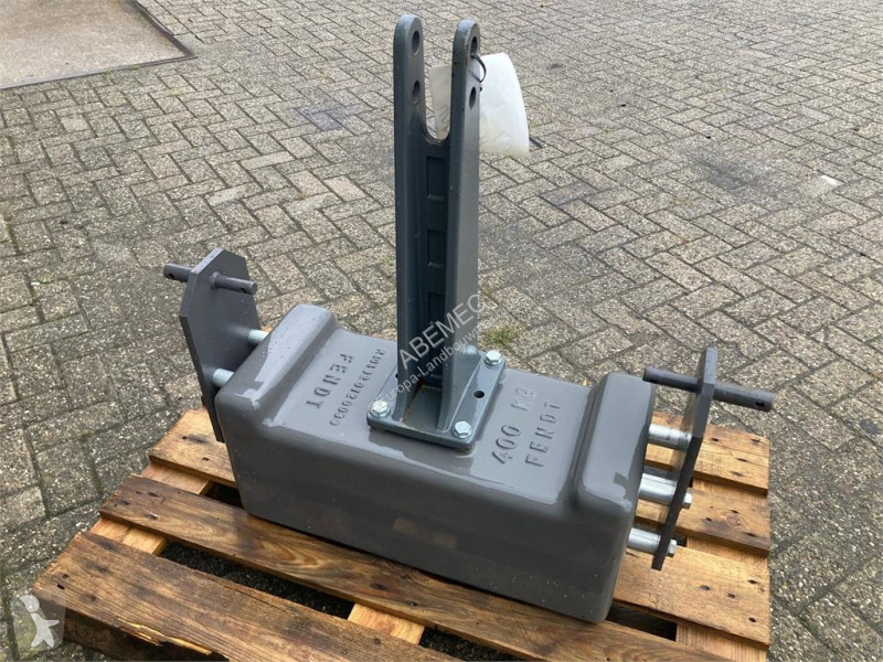 Vybavení  Frontgewicht 400 KG
