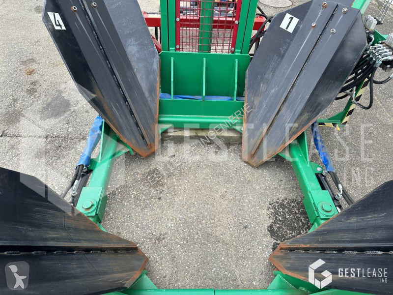 Équipements   TRANSPLANTEUR D'ARBRES
