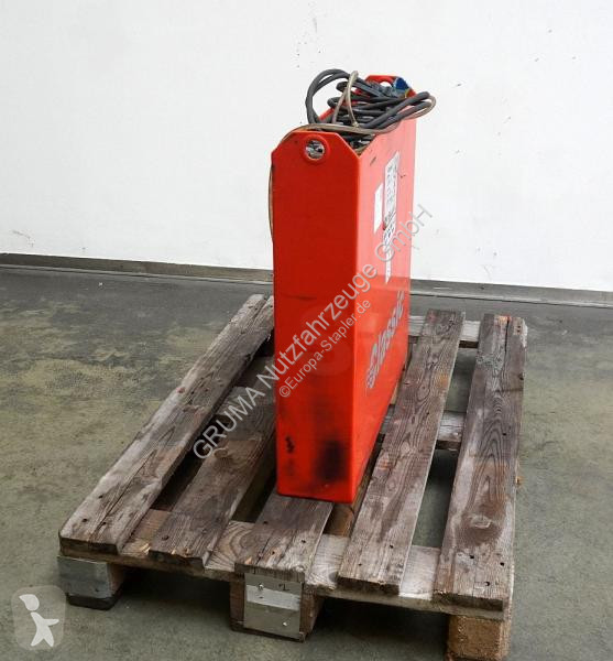تجهيزات المناولة 24 Volt 2 PzB 200 Ah