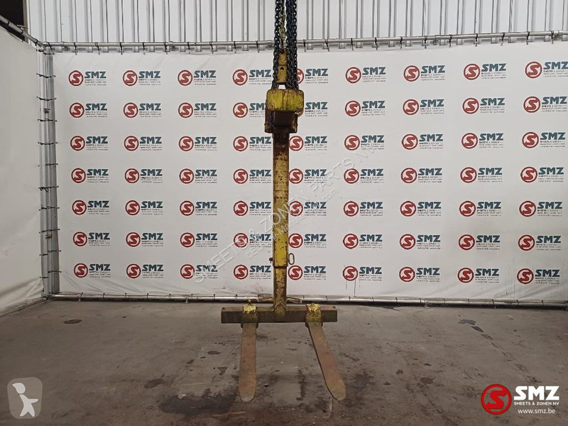 تجهيزات المناولة Occ pallethaak