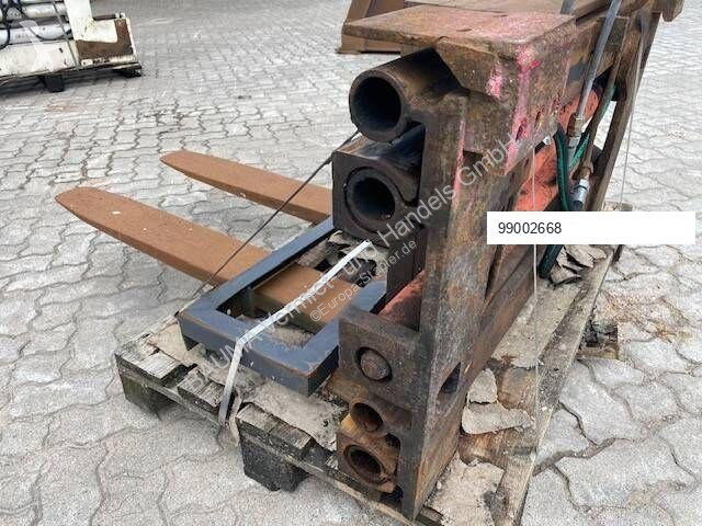 Manipulačné príslušenstvo  (2668)...