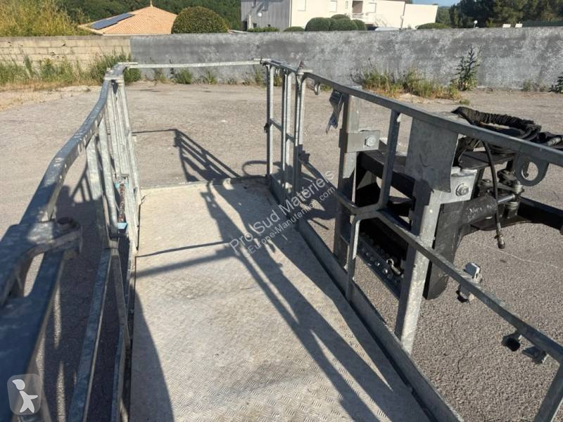 تجهيزات المناولة Manitou 2,25/4M