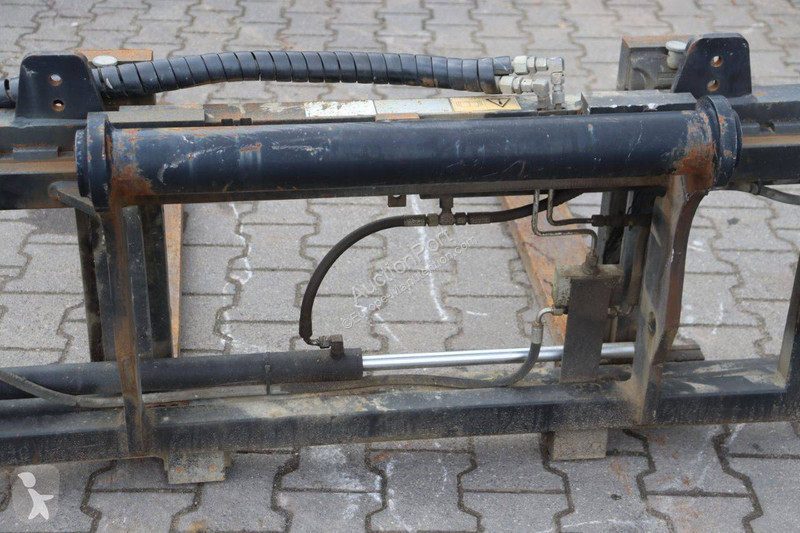 Подемно-транспортно оборудване Manitou TTB 25N...