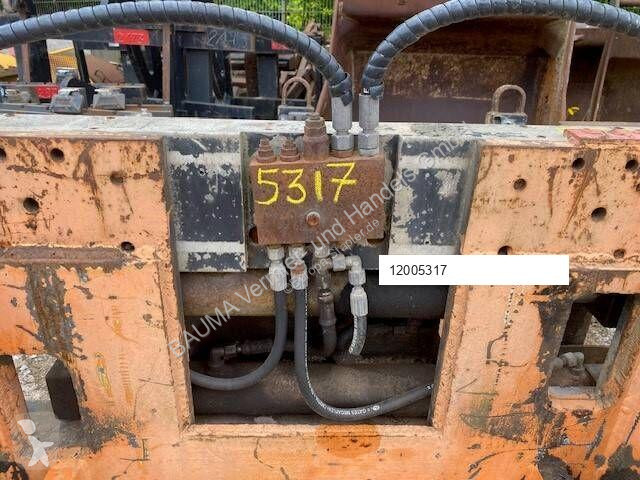 تجهيزات المناولة Volvo (5317) hydr. verst....
