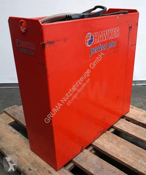 Magazijnmachines Hawker  24 Volt 2 PzS 230 Ah