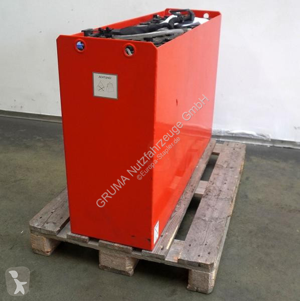 تجهيزات المناولة   48 Volt 4 PzS 620 Ah