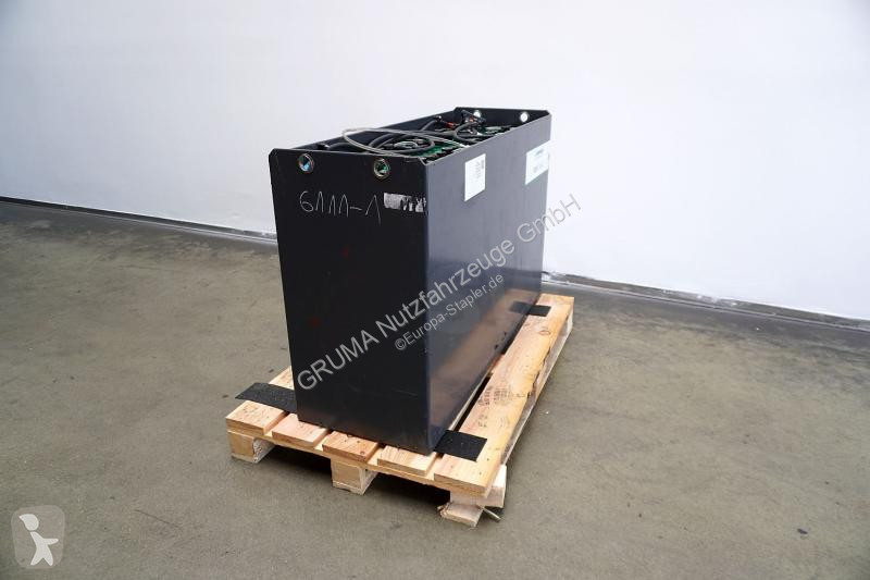 تجهيزات المناولة   48 Volt 5 PzS 700 Ah