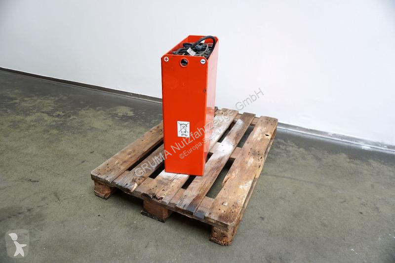 Manipulační vybavení   24 Volt 2 PzS 230 Ah