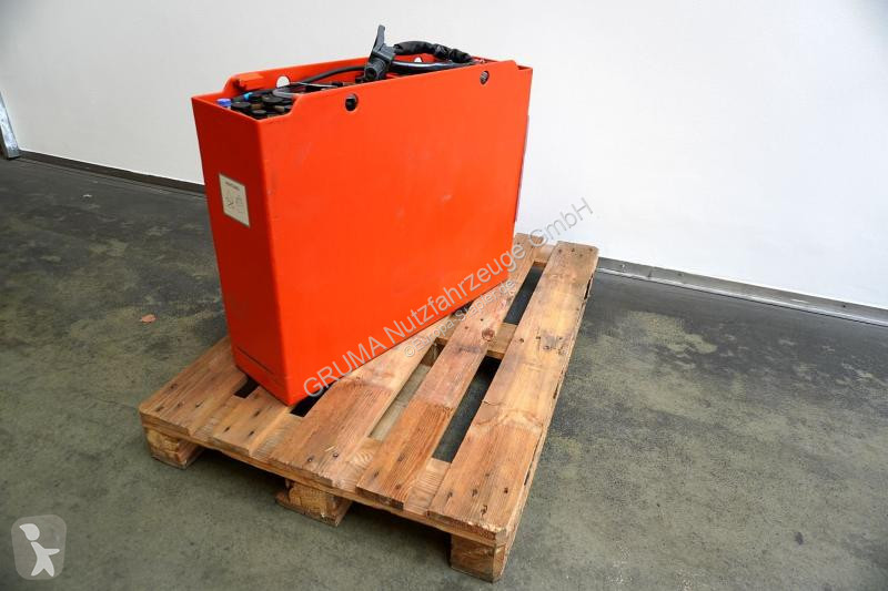 Manipulační vybavení   24 Volt 3 PzS 375 Ah