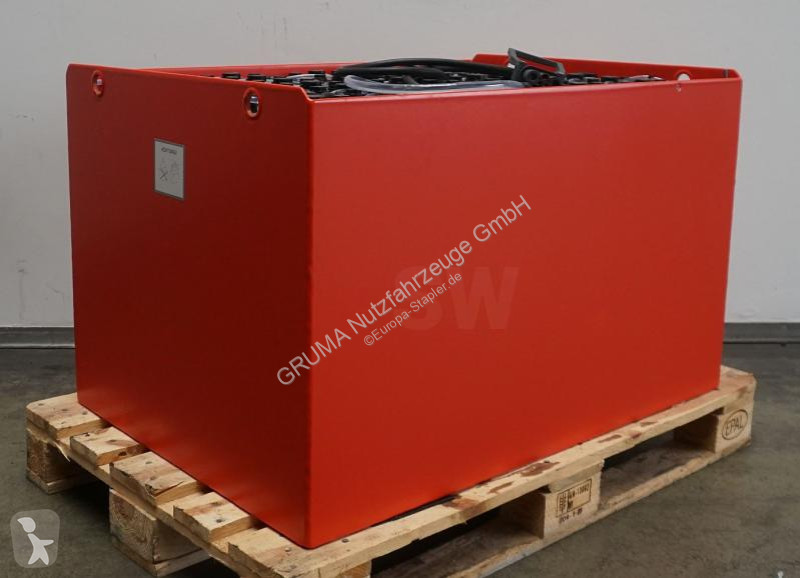 تجهيزات المناولة   80 Volt 4 PzS 500 Ah