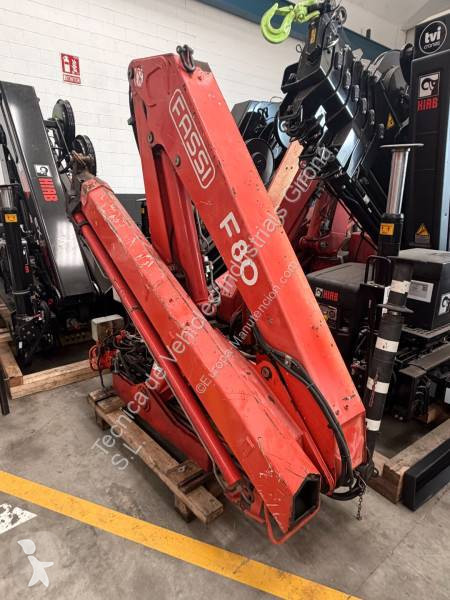 تجهيزات الآليات الثقيلة Fassi Fassi F80