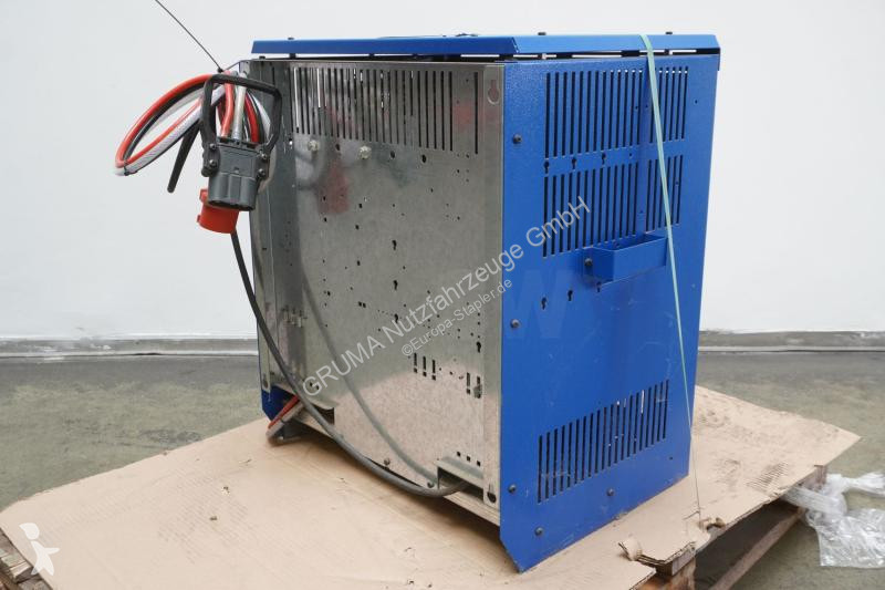 تجهيزات المناولة Hawker  Masterline EU D 48V/90A