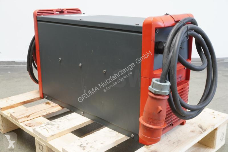 تجهيزات المناولة   Selectiva 8120 80V/120A