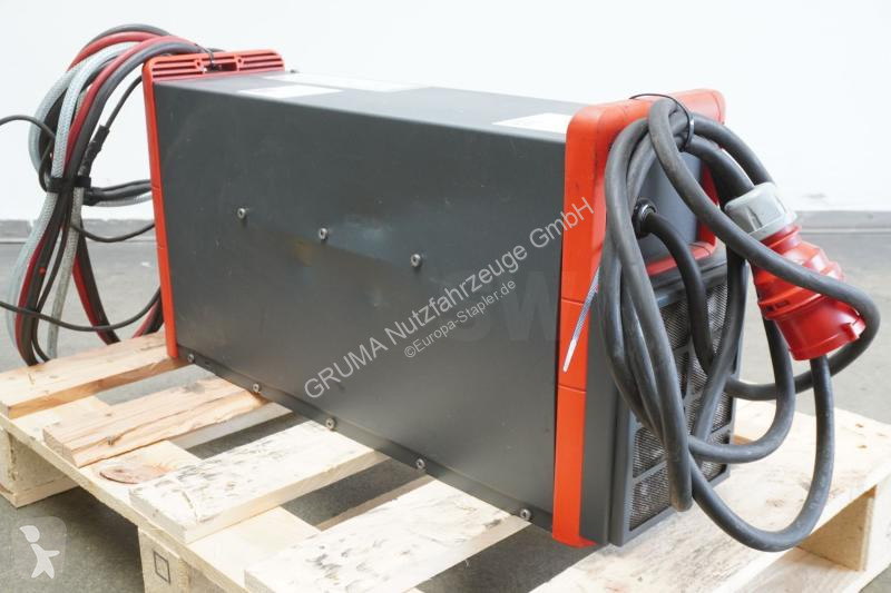 تجهيزات المناولة   Selectiva 4.0 4140 8kW 48V/140A
