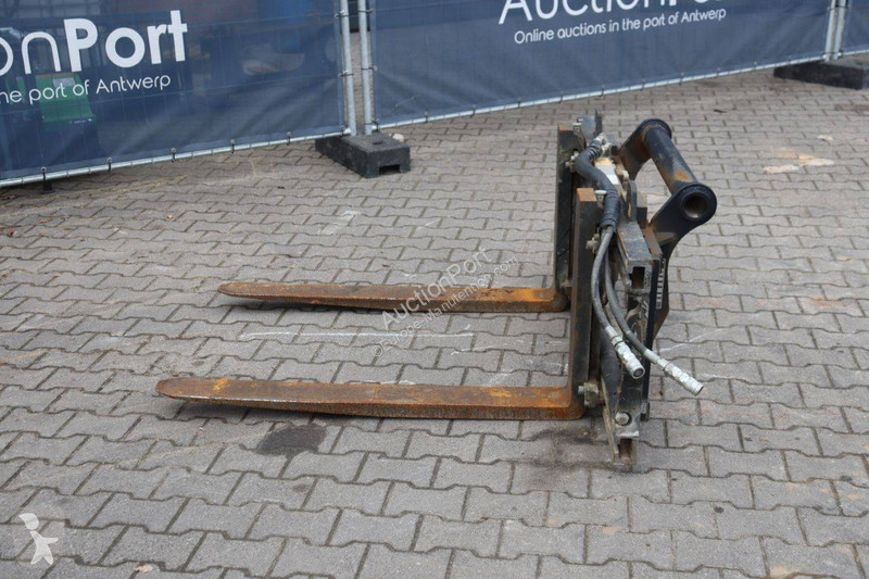 Подемно-транспортно оборудване Manitou TTB 25N...